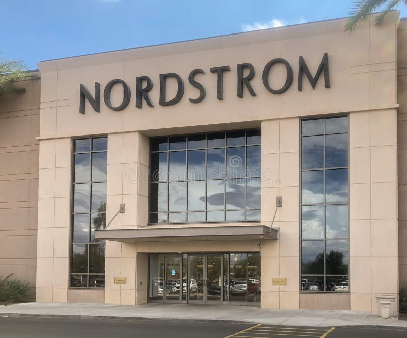 Nordstrom seattle hi-res stock photography and images - Alamy