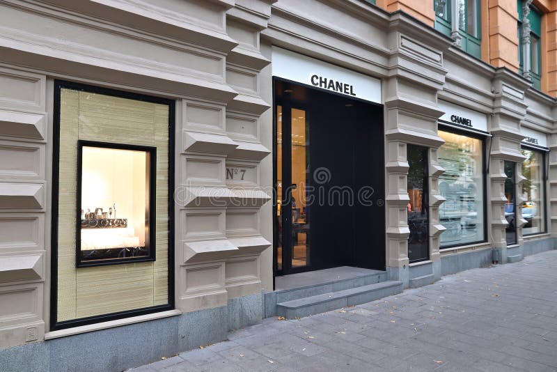 Chanel editorial photography. Image of america, store - 38488287