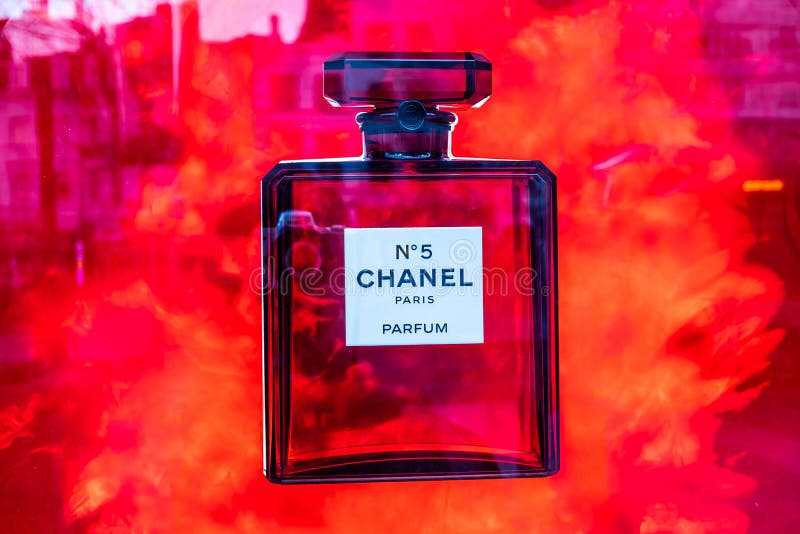 235 Parfum Chanel Stock Photos - Free & Royalty-Free Stock Photos from  Dreamstime