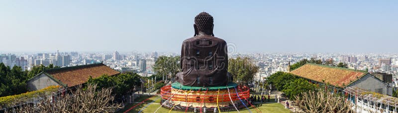 Changhua-Stadtbildpanoramaansicht mit der Rückseite großer Buddha Statue Baguashan in Taiwan lizenzfreies stockfoto Changhua-Stadtbildpanoramaansicht mit der Rückseite großer Buddha Statue Baguashan in Taiwan lizenzfreies stockfoto