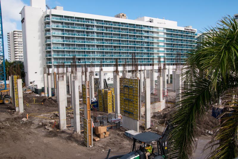 Chantier de construction dans Hallandale la Floride images libres de droits Chantier de construction dans Hallandale la Floride images libres de droits