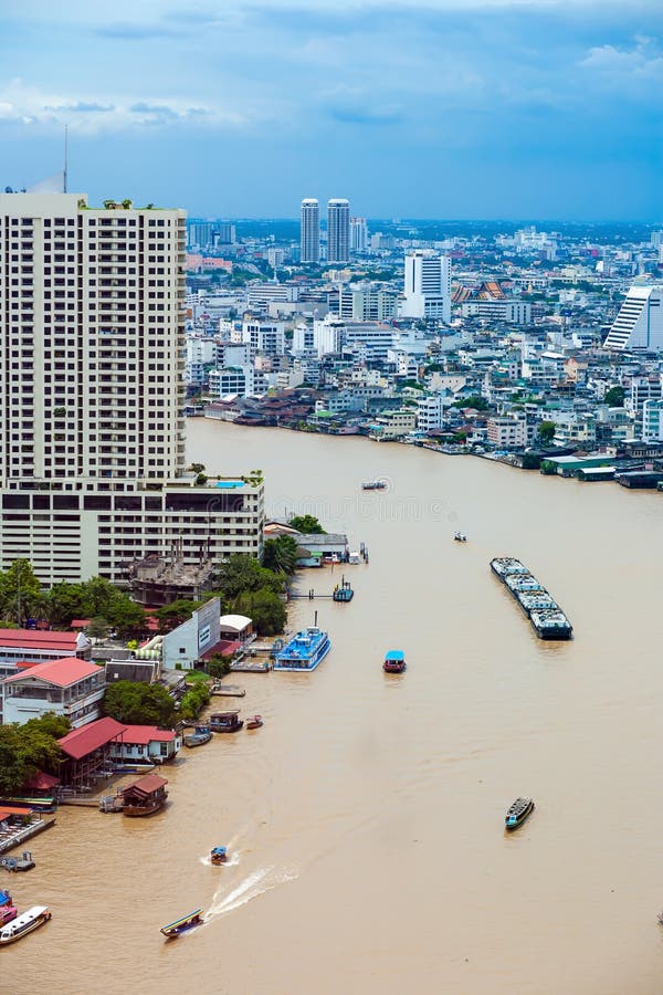 Какая река в бангкоке. Река Чао Прайя. Река в Бангкоке. Река в Бангкоке Чао. Река Чаопрайя в Бангкоке.