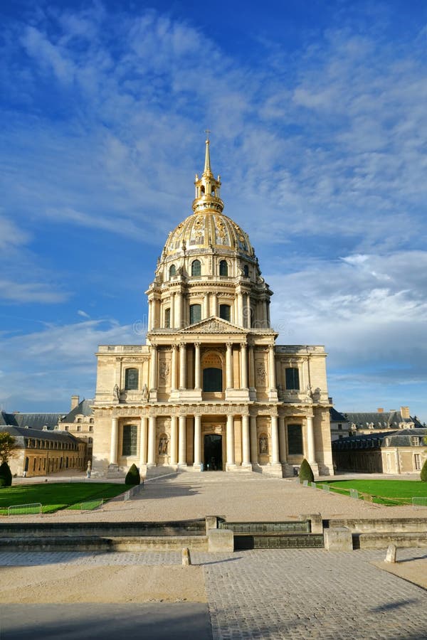 Chapelle de point de repère de Les Invalides dans des Frances de Paris image stock Chapelle de point de repère de Les Invalides dans des Frances de Paris image stock