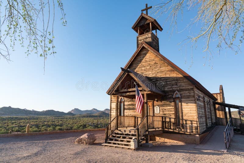 Chapelle de ville fantôme de terrain aurifère image stock Chapelle de ville fantôme de terrain aurifère image stock