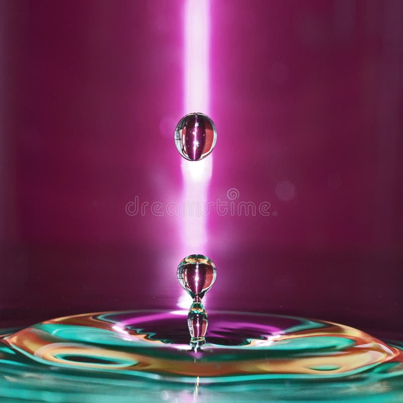 Water droplets that reach the water surface to ambient reflective colors. Water droplets that reach the water surface to ambient reflective colors