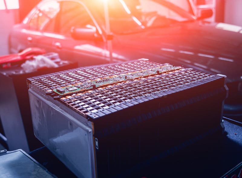 Charging the Batteries of the Elecric Motor. Disassembling the Battery