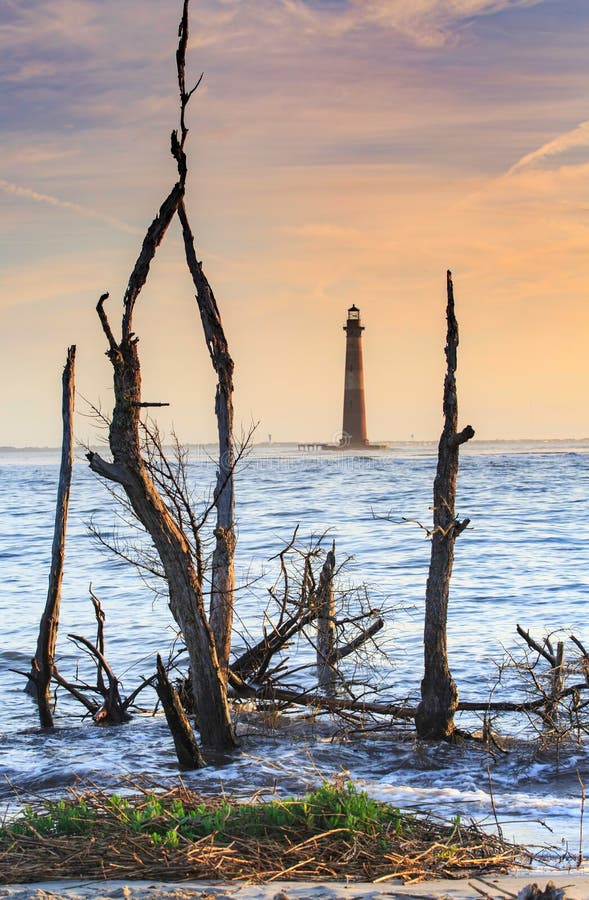 Centeno faro sobre el entrega, isla faro es un histórico paginas norte de estupidez Playa más cercano, sur.