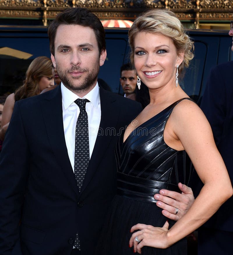 Charlie Day And Mary Elizabeth Ellis At The Los Angeles Premiere Of 'Going  The Distance' Held At The Grauman's Chinese Theater In Hollywood, USA On  August 23, 2010. Stock Photo, Picture and