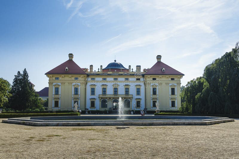Chateau Slavkov redaktionelles stockfotografie. Bild von schön 123726802