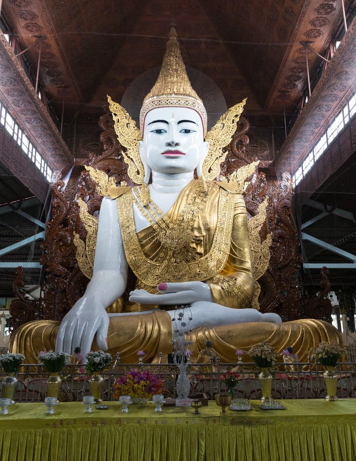 Chaukhtatgyi Paya & Ngahtatgyi Paya punkt zwrotny Yangon miasto obrazy royalty free Chaukhtatgyi Paya & Ngahtatgyi Paya punkt zwrotny Yangon miasto obrazy royalty free