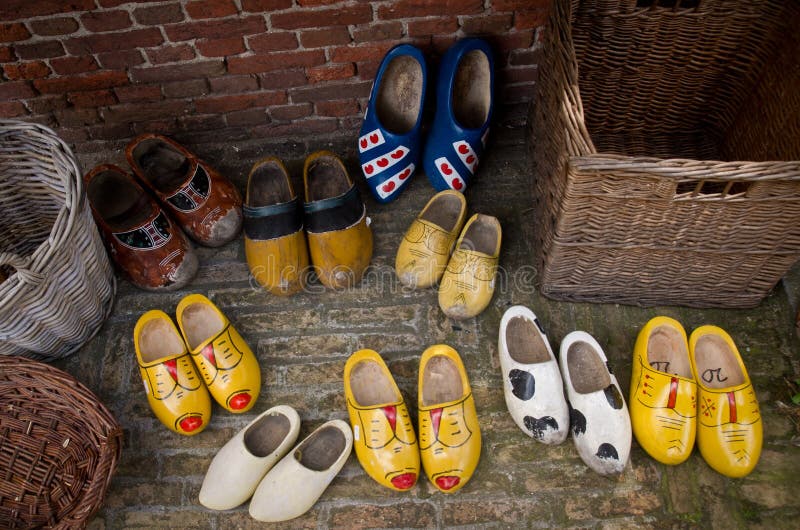 Chaussures en bois hollandaises image stock Chaussures en bois hollandaises image stock