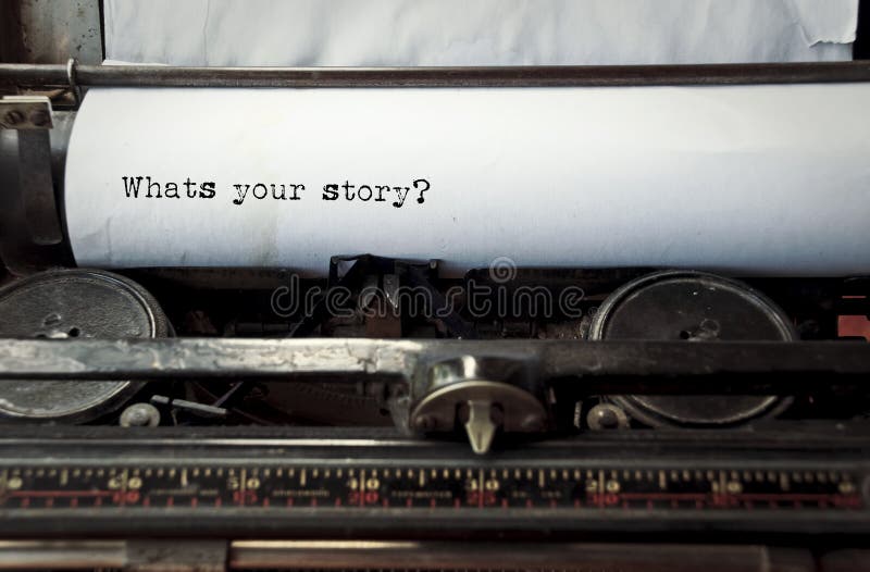 che cosa è la vostra storia scritta su una vecchia macchina da scrivere fotografia stock libera da diritti che cosa è la vostra storia scritta su una vecchia macchina da scrivere fotografia stock libera da diritti