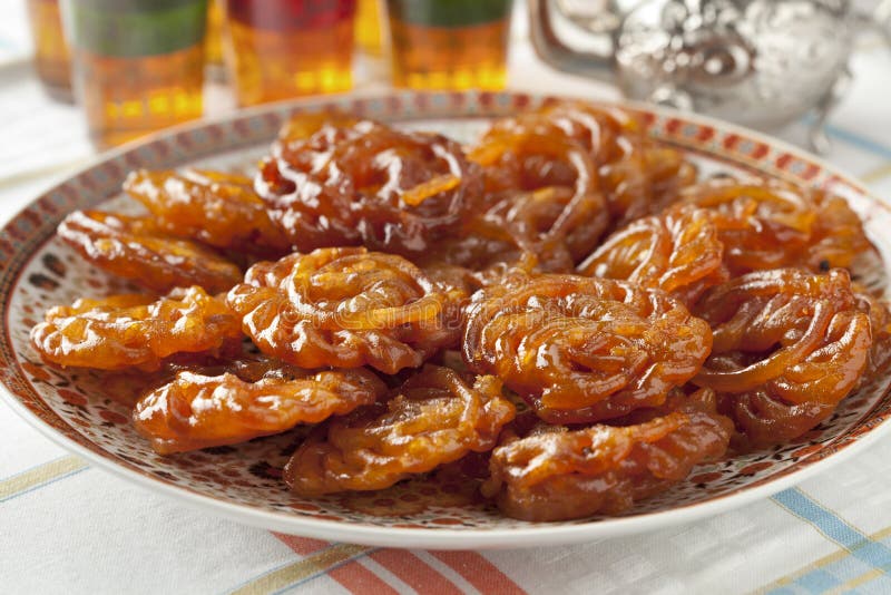 Chebakia marocain image stock. Image du maroc, assiette 44844079