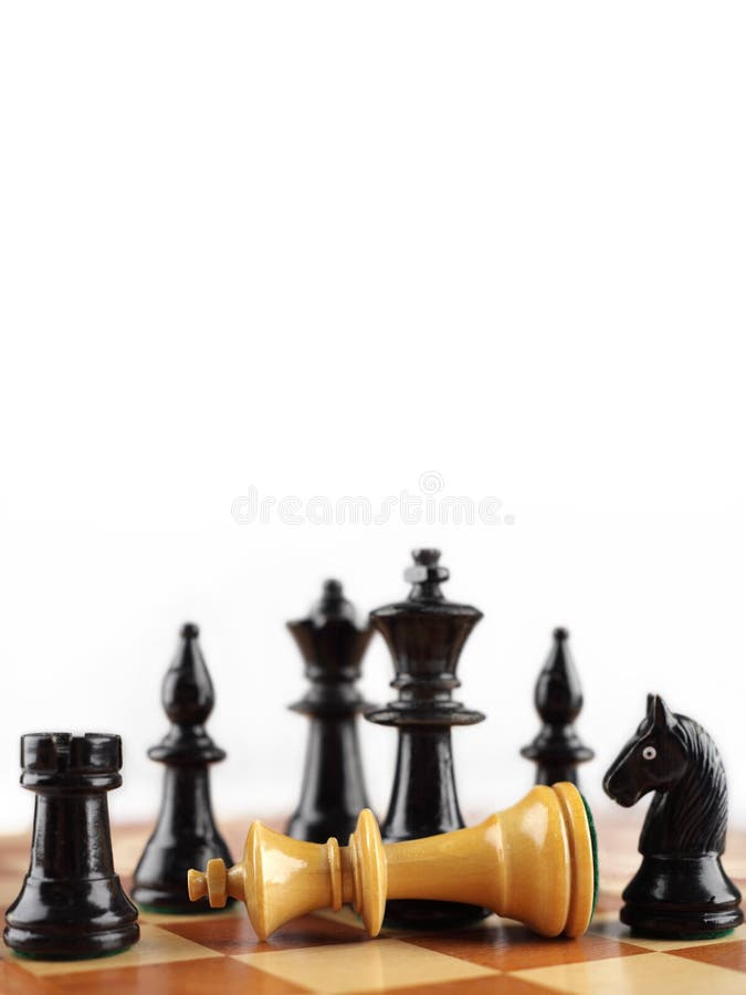 Peça De Xadrez Do Rei De Close Derrotou Inimigo Ou Concorrente Comercial  Por Xeque-mate No Final Do Jogo De Xadrez Empresário Mov Imagem de Stock -  Imagem de xadrez, conceito: 158990889