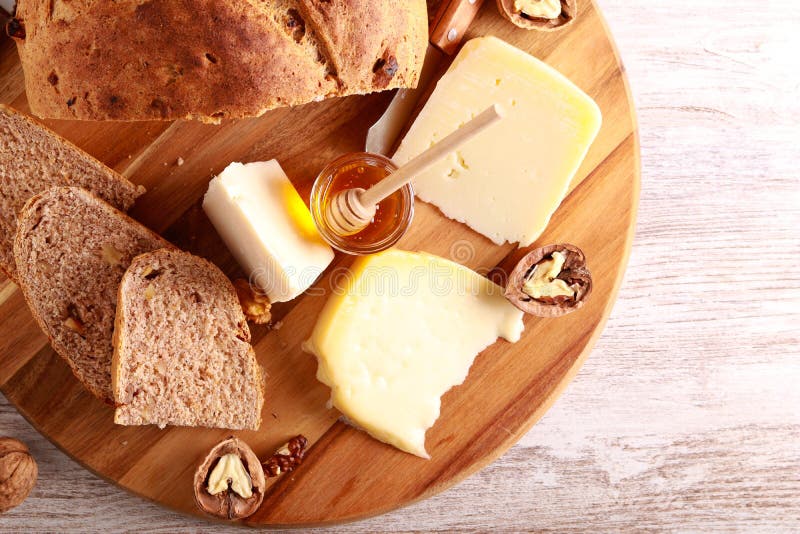 132 Walnut Charcuterie Board Stock Photos Free & RoyaltyFree Stock