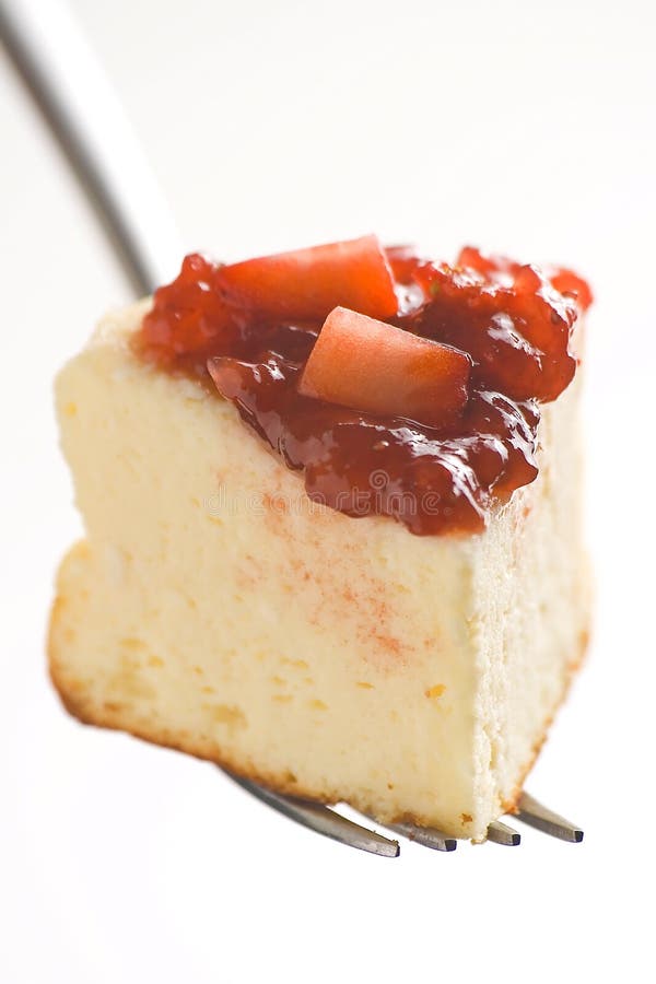 Cheesecake with fresh strawberries