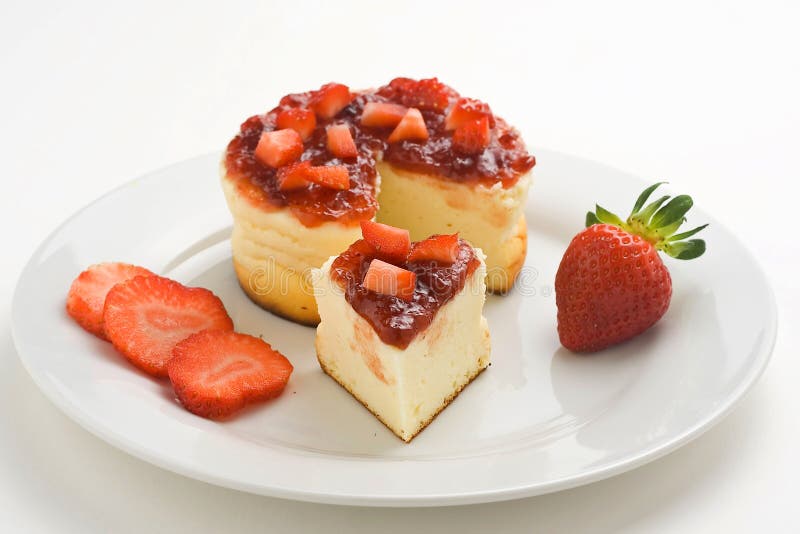 Cheesecake with fresh strawberries