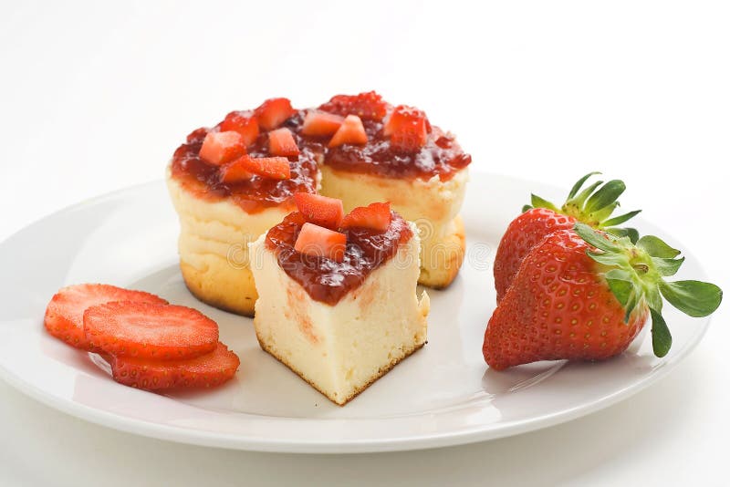 Cheesecake with fresh strawberries