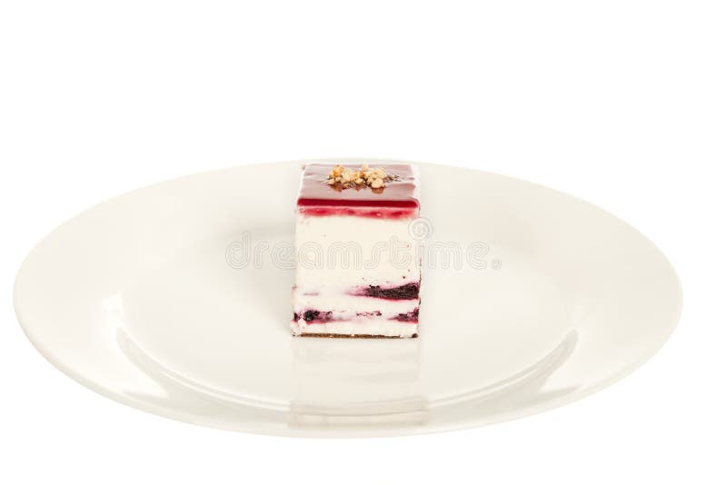 Cheesecake φραουλών που απομονώνεται στο άσπρο υπόβαθρο στοκ φωτογραφία με δικαίωμα ελεύθερης χρήσης Cheesecake φραουλών που απομονώνεται στο άσπρο υπόβαθρο στοκ φωτογραφία με δικαίωμα ελεύθερης χρήσης