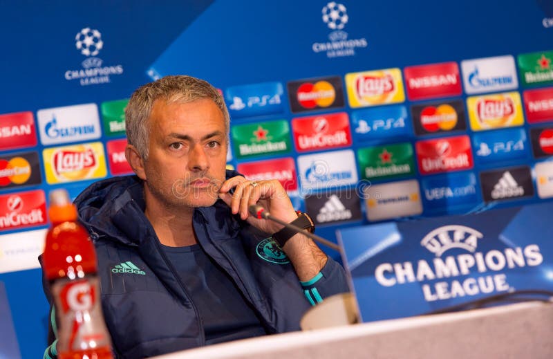 Chef Jose Mourinho för FC Chelsea arkivbilder Chef Jose Mourinho för FC Chelsea arkivbilder