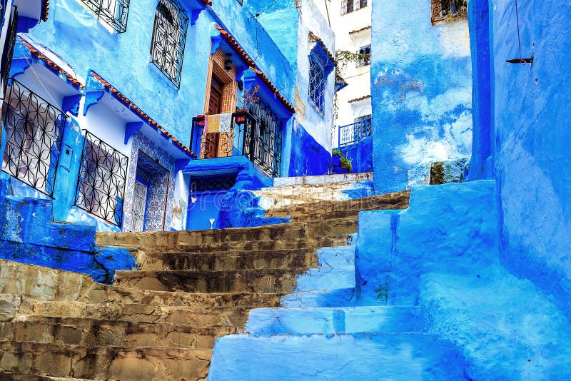 Chefchaouen, una ciudad con las casas pintadas azules Una ciudad con las calles estrechas, hermosas, azules fotos de archivo libres de regalías Chefchaouen, una ciudad con las casas pintadas azules Una ciudad con las calles estrechas, hermosas, azules fotos de archivo libres de regalías
