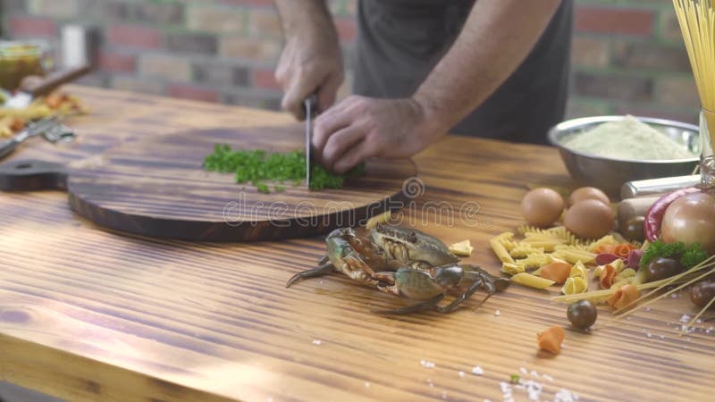 Chefkoch-Ausschnittbestandteil für italienische Teigwaren mit frischen Meeresfrüchten Frische Krabbe für italienische Teigwaren i