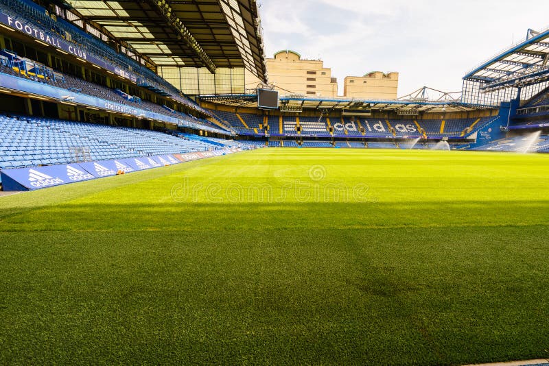 Stamford Bridge Stadium in Chelsea, London, UK Editorial Stock Photo -  Image of shirt, great: 219880443