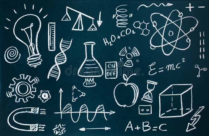 Chemiker und mathematische Zeichnungen auf Tafelhintergrund