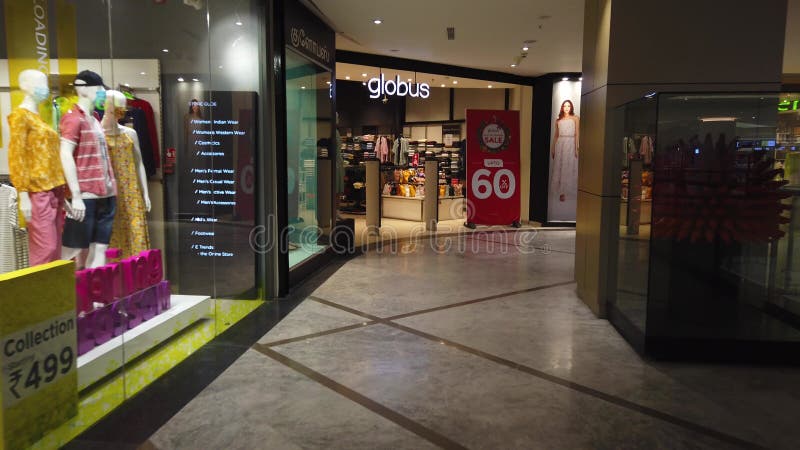 Chennai india lrm φεβρουάριος 07 lrm 2021 : άδειο κατάστημα μόδας εφηβείας εσωτερικό καταστήματα ειδών ένδυσης στην αγορά του φοίν