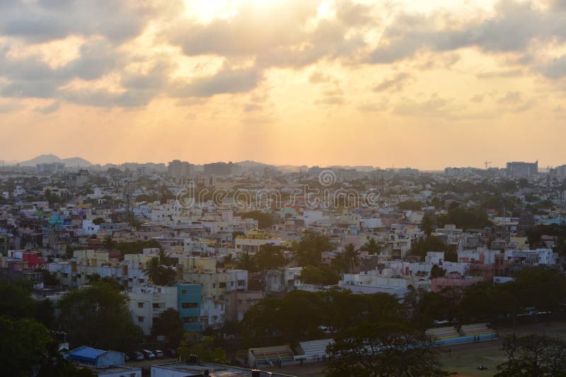 Chennai, Tamilnadu, la India: 26 de enero de 2019 - horizonte de la ciudad de Chennai de Marina Lighthouse fotos de archivo libres de regalías Chennai, Tamilnadu, la India: 26 de enero de 2019 - horizonte de la ciudad de Chennai de Marina Lighthouse fotos de archivo libres de regalías
