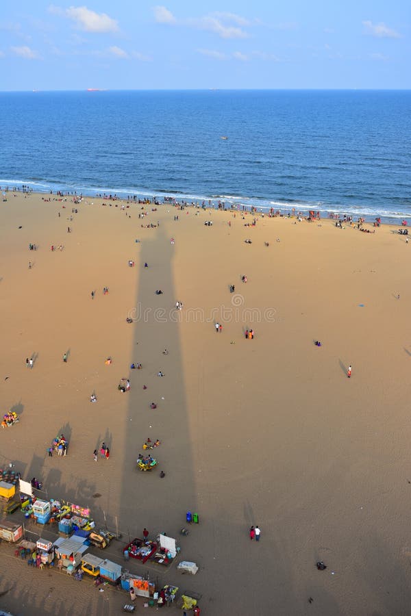 Chennai, Tamilnadu, la India: 26 de enero de 2019 - la sombra de la casa ligera en Marina Beach imagenes de archivo Chennai, Tamilnadu, la India: 26 de enero de 2019 - la sombra de la casa ligera en Marina Beach imagenes de archivo
