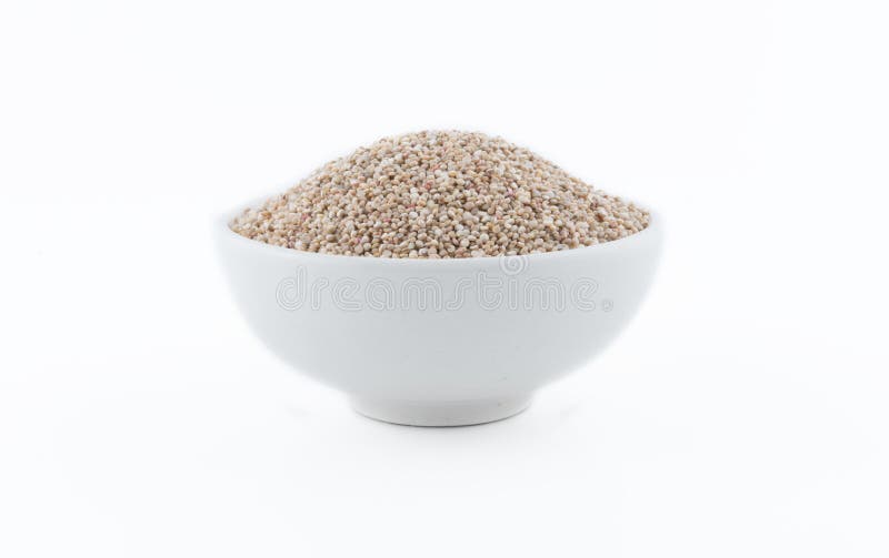 Chenopodium - quinoa σπόροι σε ένα κύπελλο Ακατέργαστοι quinoa σπόροι σε ένα κύπελλο στοκ φωτογραφίες Chenopodium - quinoa σπόροι σε ένα κύπελλο Ακατέργαστοι quinoa σπόροι σε ένα κύπελλο στοκ φωτογραφίες