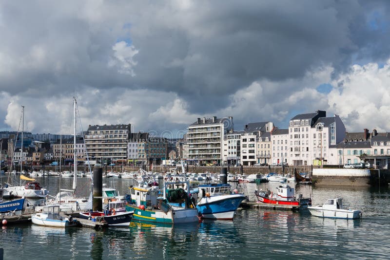 Cherbourg 1 stockbild. Bild von ansicht, frankreich, wolken 8912127