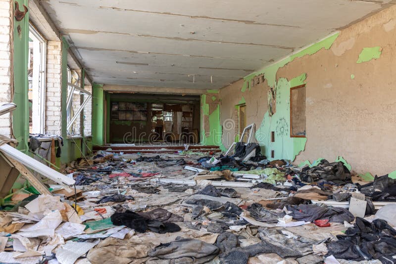 CHERNIHIV, UKRAINE - Jul. 27, 2022: War in Ukraine. Destroyed school in Chernihiv as a result of the attack of the Russian invaders. Chernihiv school stock images, royalty-free photos and pictures