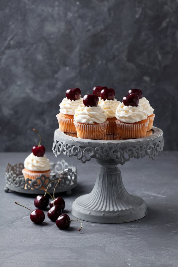 Cherry cupcakes