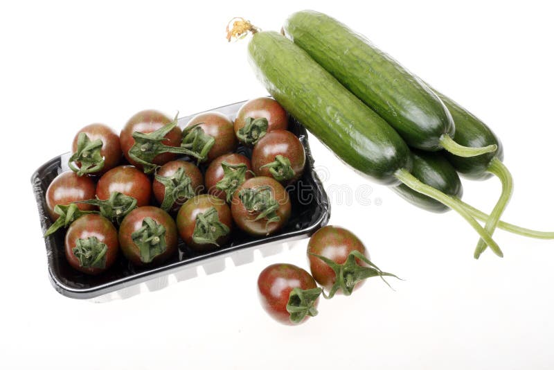 Cherry tomatoes with cucumber