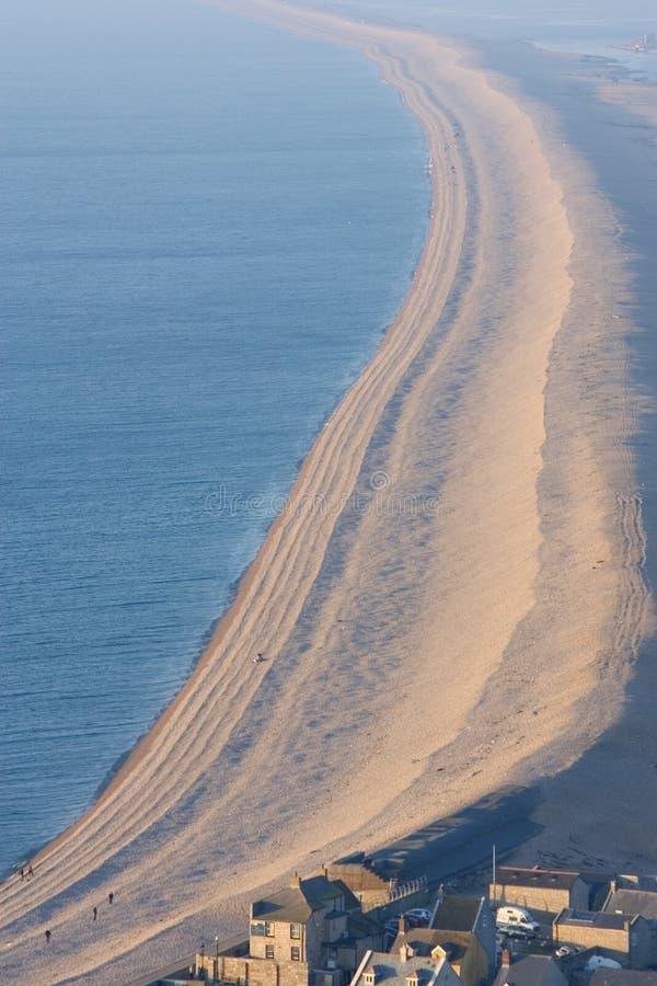 File:The Chesil Beach from Portland, Dorset (20242208721).jpg - Wikimedia  Commons