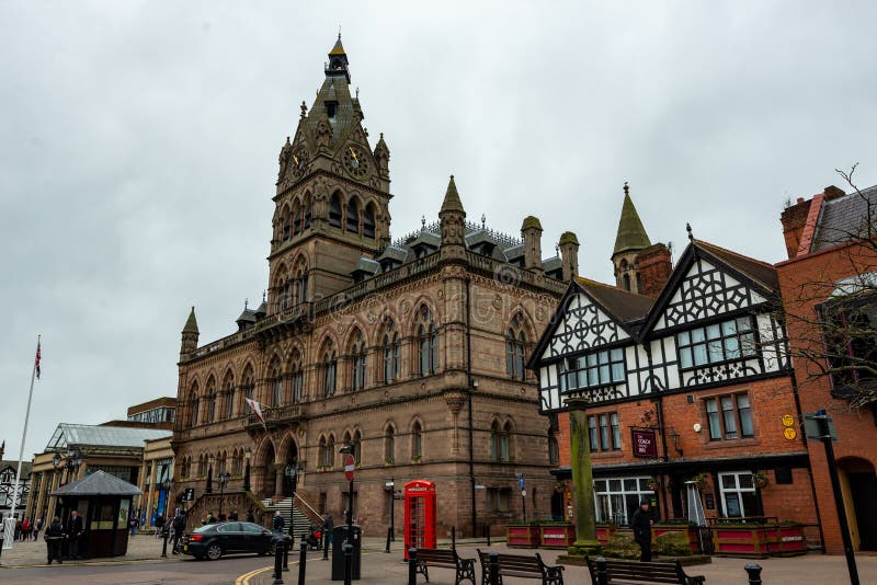 CHESTER, REINO UNIDO - 8 DE MARZO DE 2019: La primavera admitida imponente 2019 del ayuntamiento de Chester imagen de archivo libre de regalías CHESTER, REINO UNIDO - 8 DE MARZO DE 2019: La primavera admitida imponente 2019 del ayuntamiento de Chester imagen de archivo libre de regalías