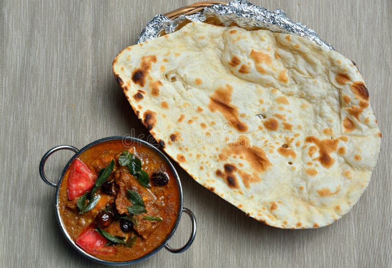 Chettinad chicken curry with Naan bread