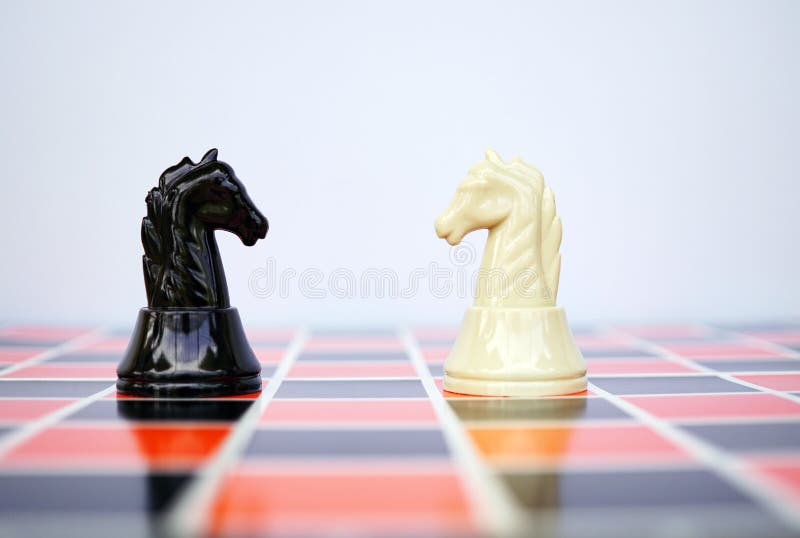 Chevalier noir et blanc d'échecs images libres de droits Chevalier noir et blanc d'échecs images libres de droits