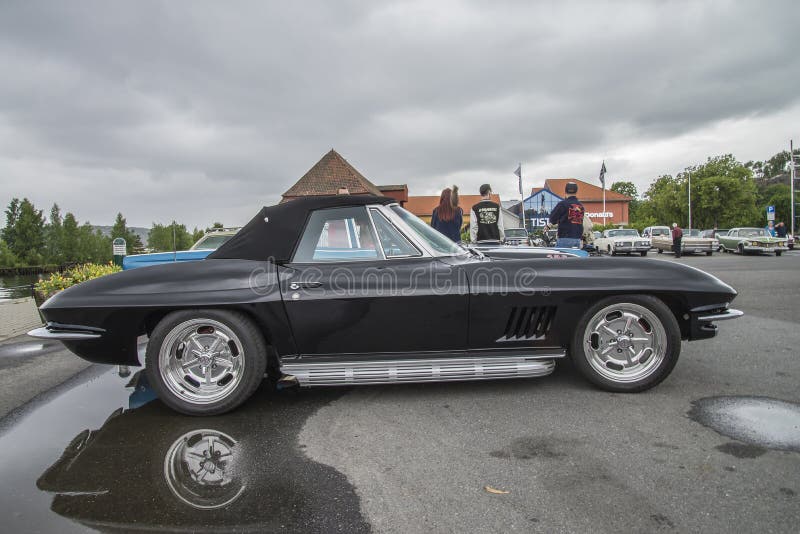 Every Wednesday during the months of May to August there is a veteran car meeting with American cars at the fish market in Halden, Norway. Every Wednesday during the months of May to August there is a veteran car meeting with American cars at the fish market in Halden, Norway