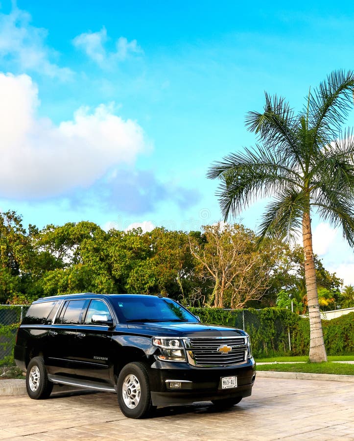 Chevrolet Suburban imágenes de archivo libres de regalías Chevrolet Suburban imágenes de archivo libres de regalías