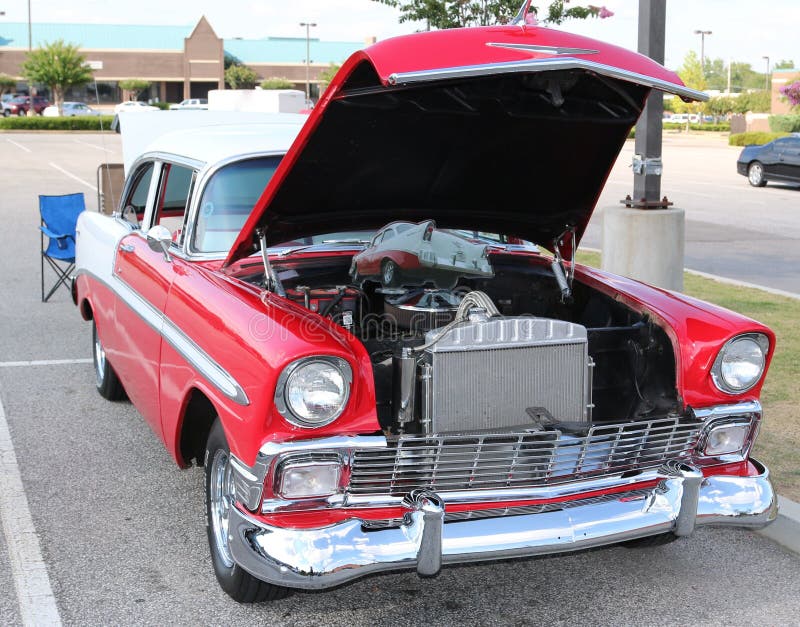 Chevy Classic Car Antigo Vermelho E Branco Imagem de Stock Editorial
