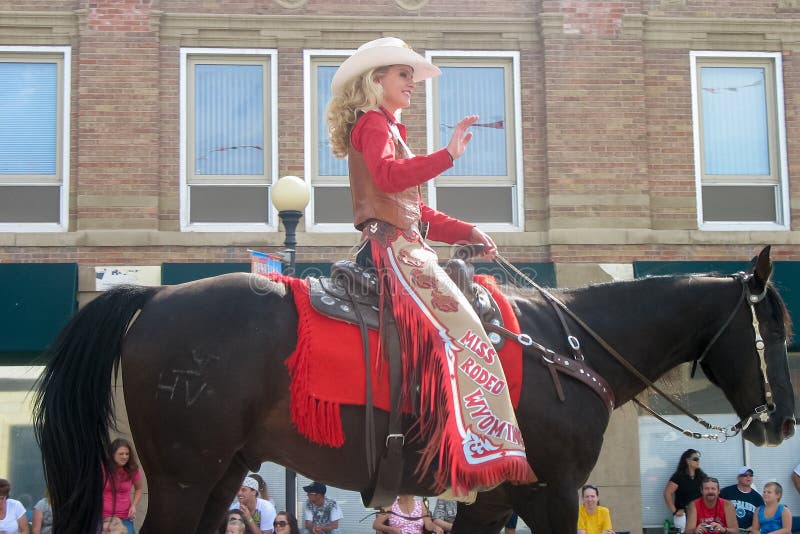 Cheyenne, Wyoming, los E.E.U.U. - 26-27 de julio de 2010: Desfile en Cheye céntrico fotografía de archivo libre de regalías Cheyenne, Wyoming, los E.E.U.U. - 26-27 de julio de 2010: Desfile en Cheye céntrico fotografía de archivo libre de regalías