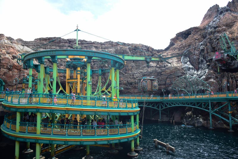 CHIBA, JAPAN - MAG, 2016: Geheimzinnige die Eilandaantrekkelijkheid in Tokyo Disneysea in Urayasu, Chiba, Japan wordt gevestigd royalty-vrije stock afbeeldingen CHIBA, JAPAN - MAG, 2016: Geheimzinnige die Eilandaantrekkelijkheid in Tokyo Disneysea in Urayasu, Chiba, Japan wordt gevestigd royalty-vrije stock afbeeldingen