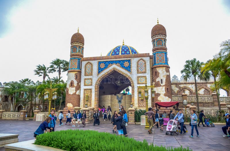CHIBA, JAPON - MAI 2016 : Secteur Arabe d'attraction de côte à Tokyo Disneysea situé à Urayasu, Chiba, Japon photos stock CHIBA, JAPON - MAI 2016 : Secteur Arabe d'attraction de côte à Tokyo Disneysea situé à Urayasu, Chiba, Japon photos stock