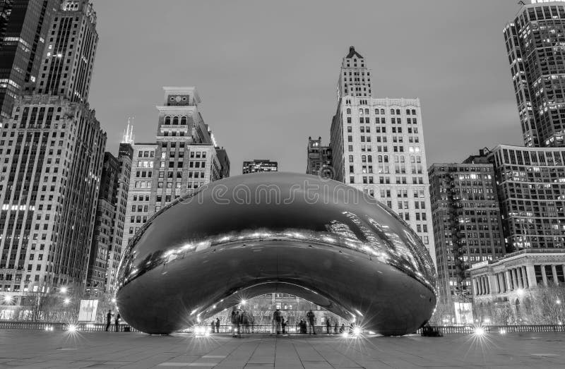 Chicago bean at night editorial photo. Image of sightseeing 123260076