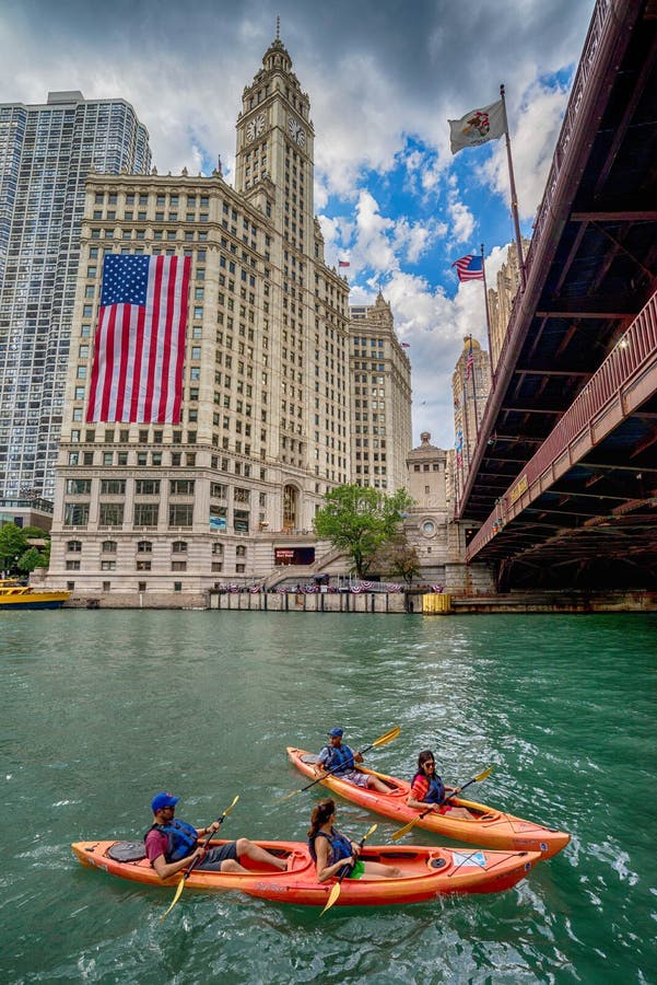 Chicago, IL United States - Augustl 09, 2017: Summer kayakers royalty free stock photo Chicago, IL United States - Augustl 09, 2017: Summer kayakers royalty free stock photo