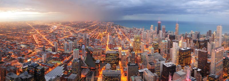 Chicago-im Stadtzentrum gelegenes Luftpanorama