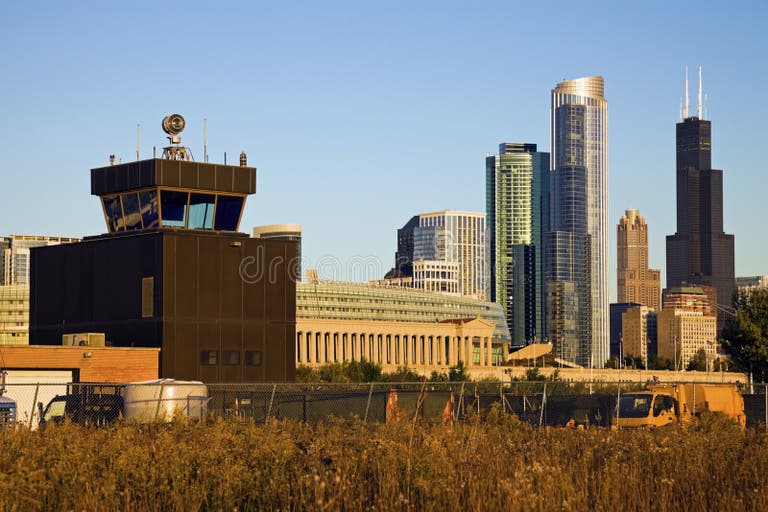 104 Chicago Airport Skyline Stock Photos Free & RoyaltyFree Stock